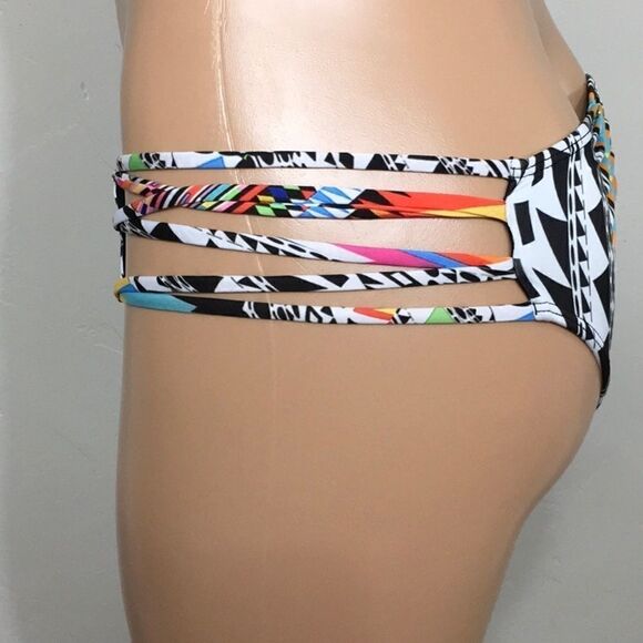 PILYQ Geometric diamond top and strappy bottom.D-cup/S-bottom - Picture 7 of 8